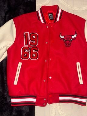 Chicago Bulls Red & Cream Varsity Jacket